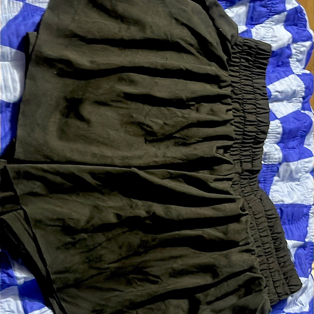 Selling Lululemon shorts that is black .very comfortable very soft fabric,